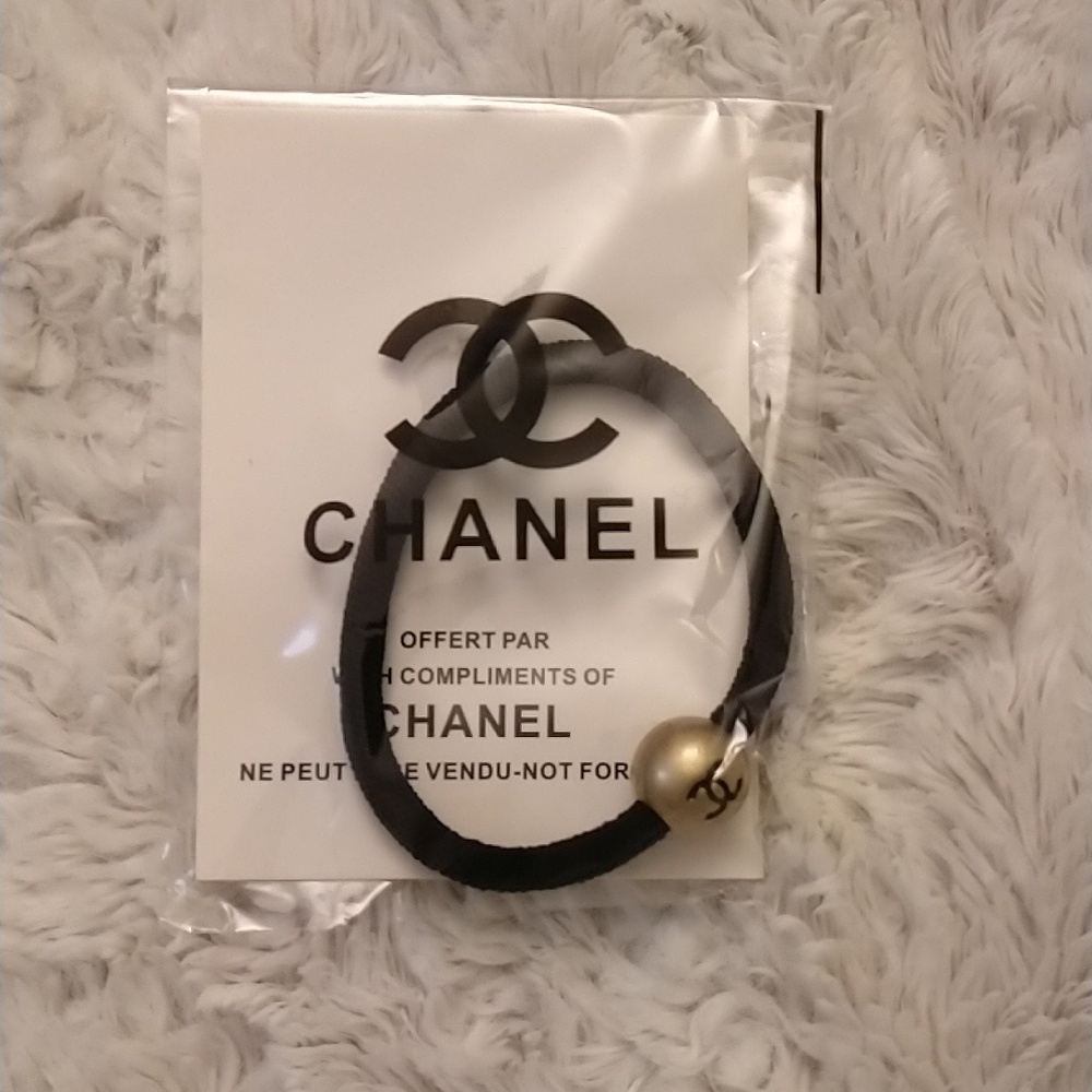 Chanel Beauty Hair Elastic with Metal CC bead